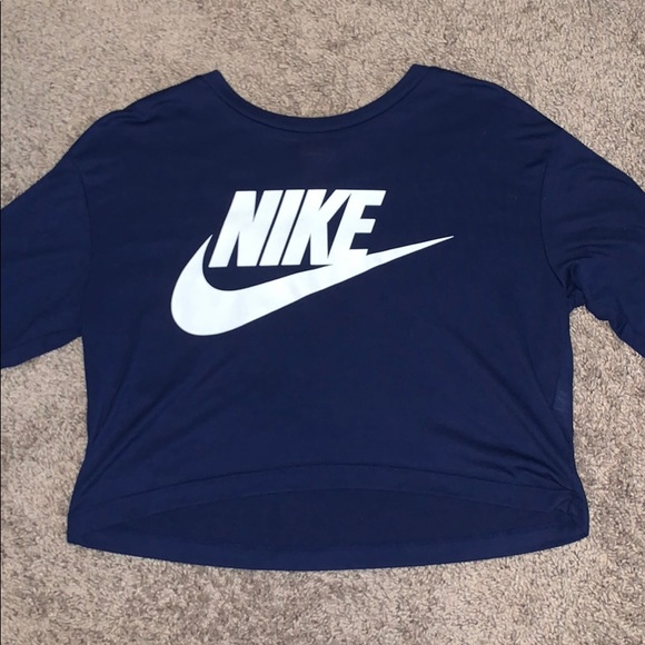 navy blue nike crop top
